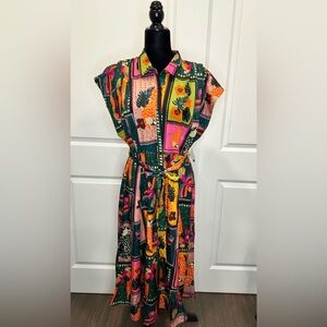 Multi floral dress that buttons with buttons.